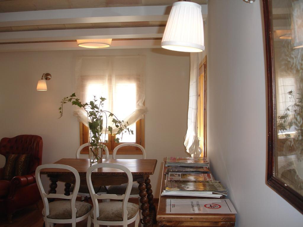 Hostal Ca L' Ermitanyo- Casa Torre Blanca Súria Exterior foto