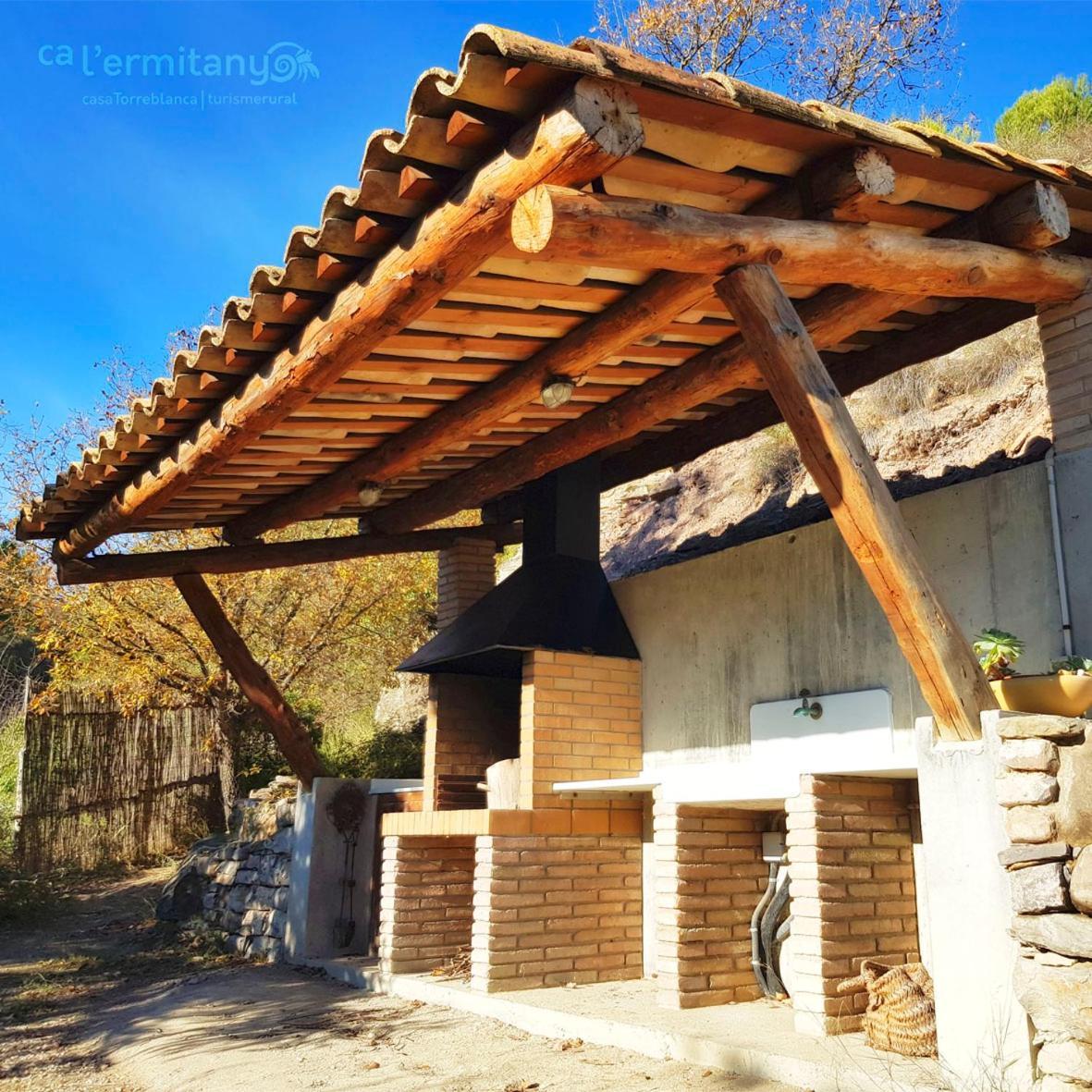 Hostal Ca L' Ermitanyo- Casa Torre Blanca Súria Exterior foto